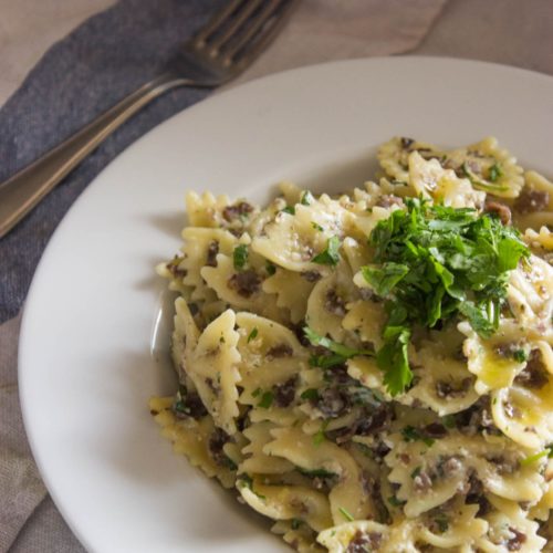 Jamie Oliver's Quick Spinach Salad & Creamy Mushroom Farfalle – Bryan's  Foodie Site